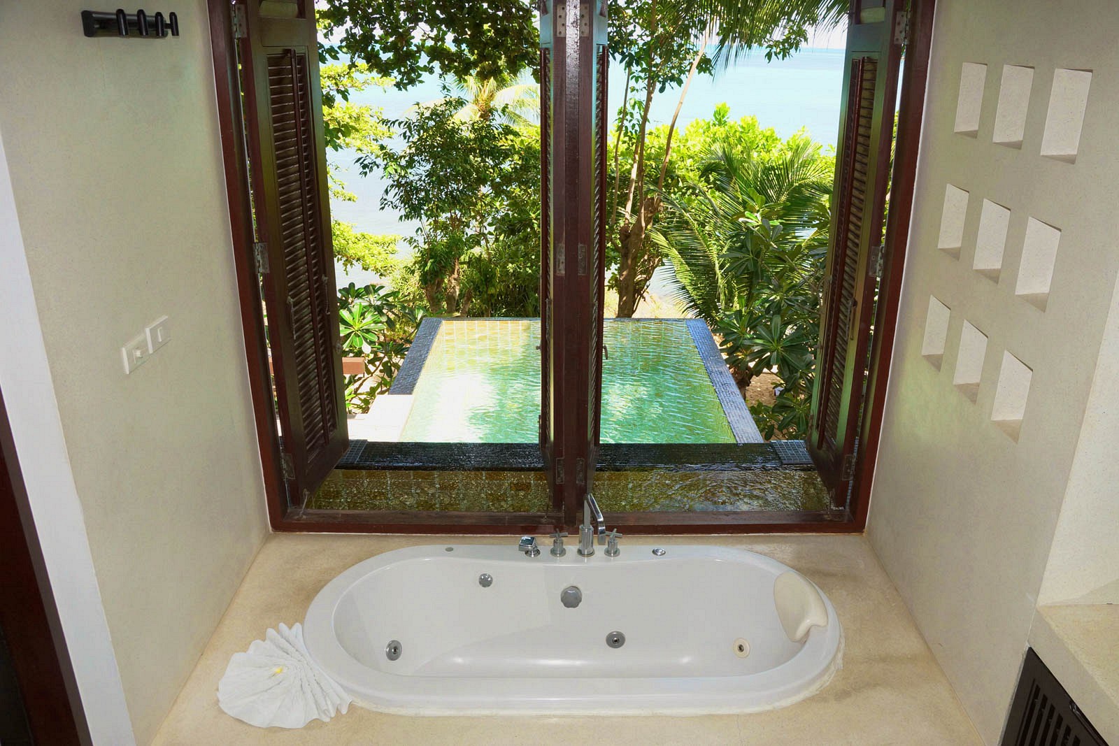 Deluxe Pool Villa Ocean View